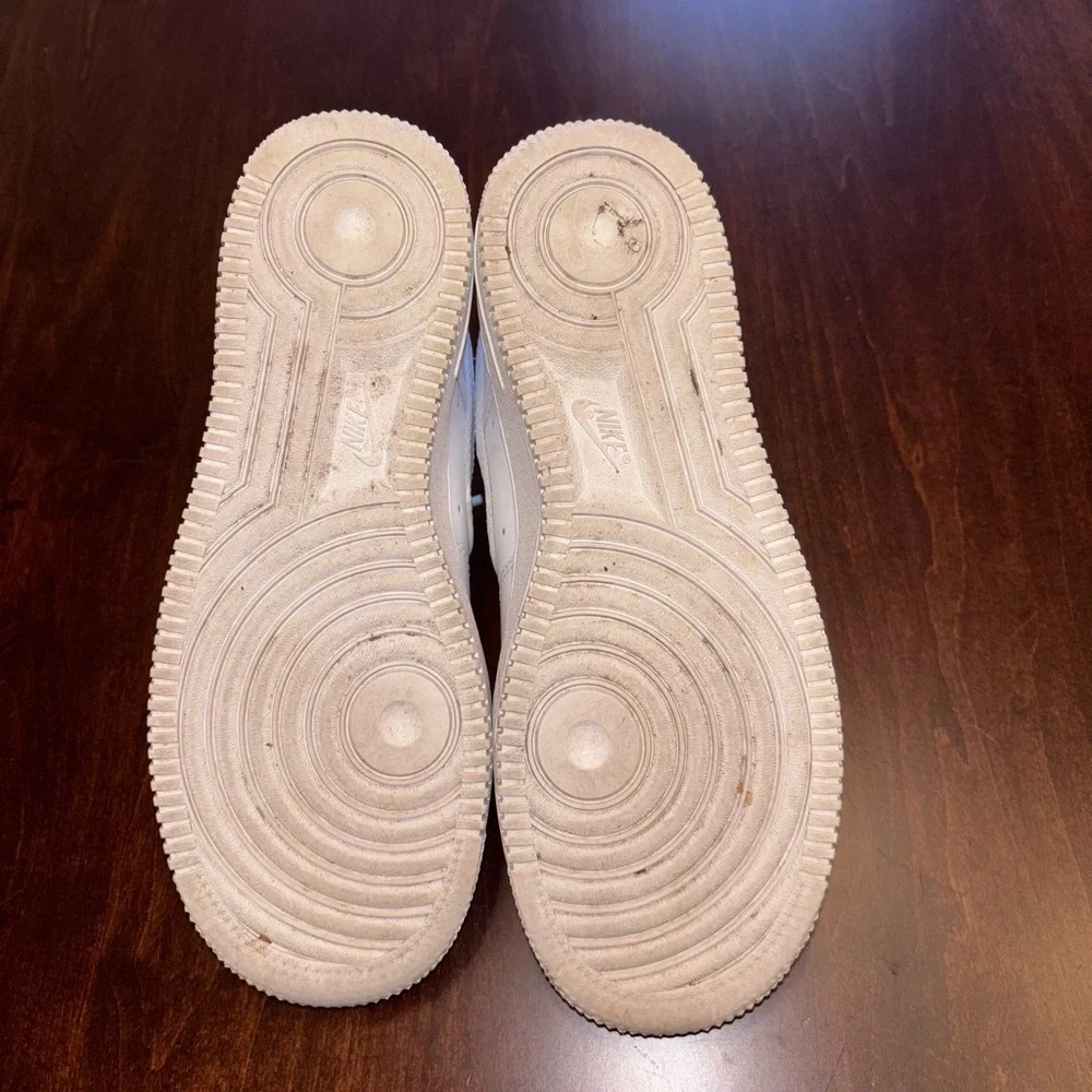 Nike White Athletic Shoes - Picture 6 of 8